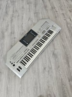 Keyboard, Yamaha Tyros 2