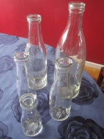 Glas, gamle mælkeflasker