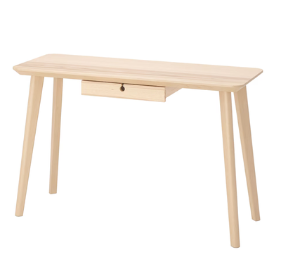 Skrivebord, IKEA, b: 118 h: 45, Skrivebord, Lisabo i asketræsfiner.
Fin stand.
Købspris: 1.299.-

Se