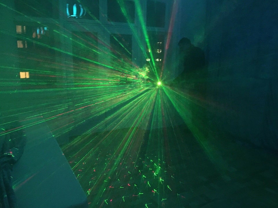 Røgmaskine og laserlys