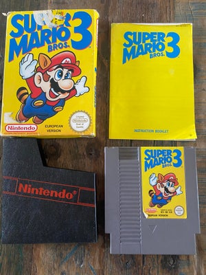 Super Mario 2 og 3 samt Robocop, NES, Super Mario 3 incl æske og manual 400 kroner 
Super Mario 2 in