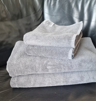 Håndklæde, GEORG JENSEN DAMASK, Damask Terry Håndklæder, farve: slate (grå)

Købt som gæstehåndklæde