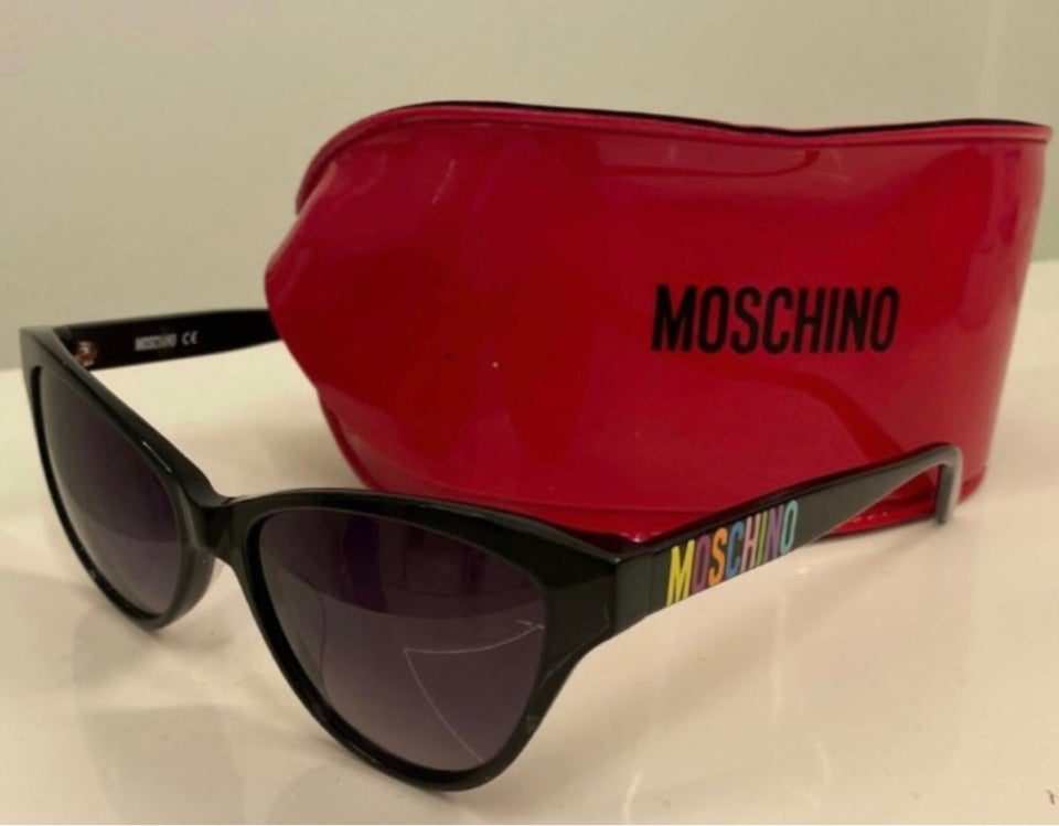 Solbriller dame, Moschino