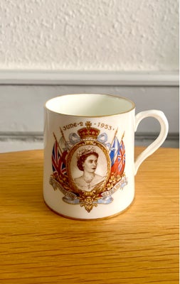 Porcelæn, Kaffekop, Queen Elizabeth II Coronation krus til kaffe eller te. Der er en lille revne på 