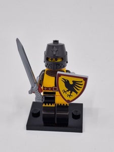 Heroic Knight, Series 9 (Complete Set with Stand and Accessories) : Set  col09-4