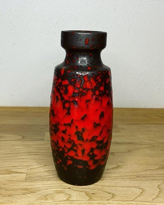 Keramik, Vase, Scheurich, Super fed West Germany vase ( 210/18 ) i sortbrun med rød løbeglasur fra S