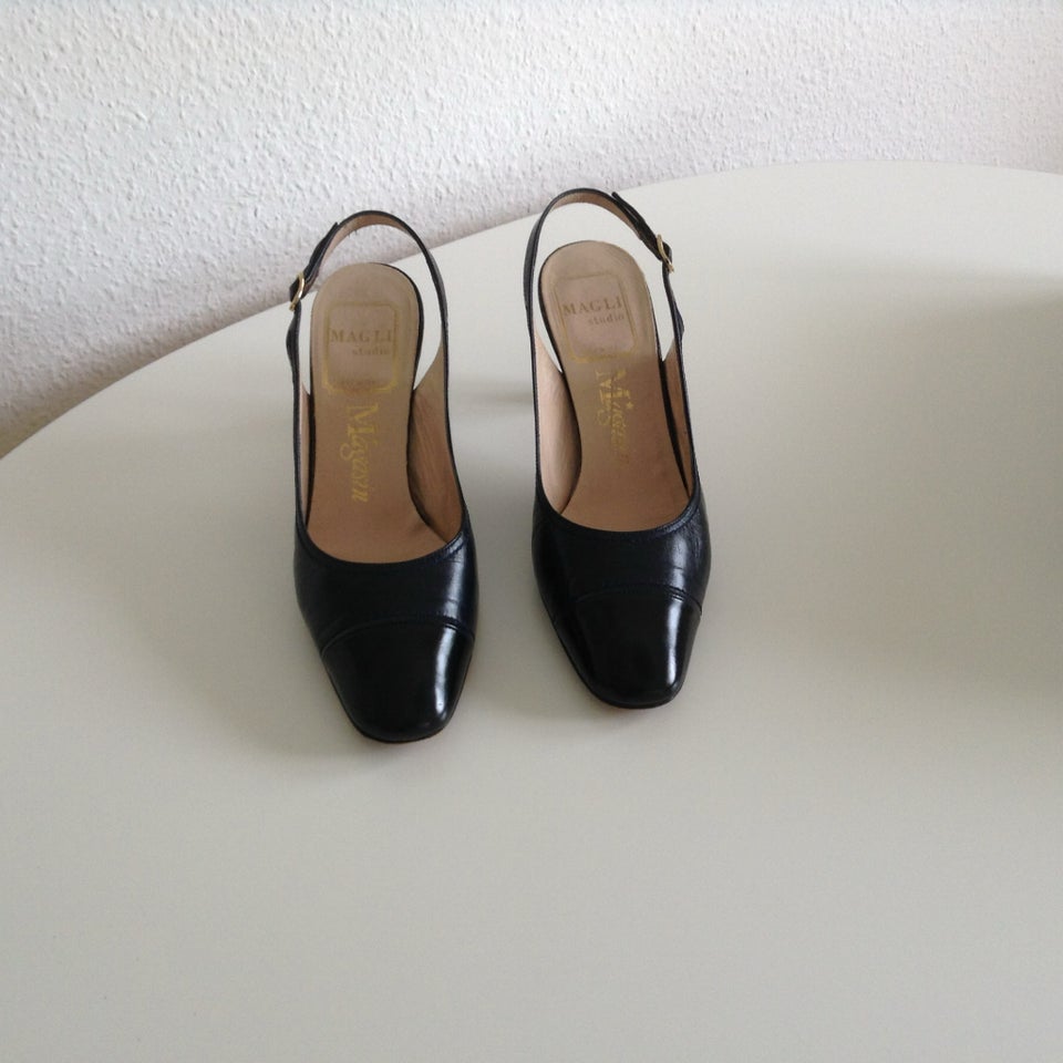 Pumps, str. 36,5