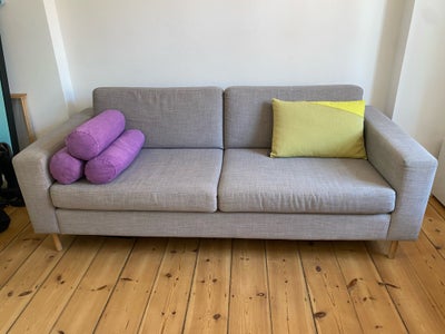 Sofa, Velholdt Bolia Scandinavia sofa i grå farve med træben 
Puderne er ikke til salg :)

Den er li
