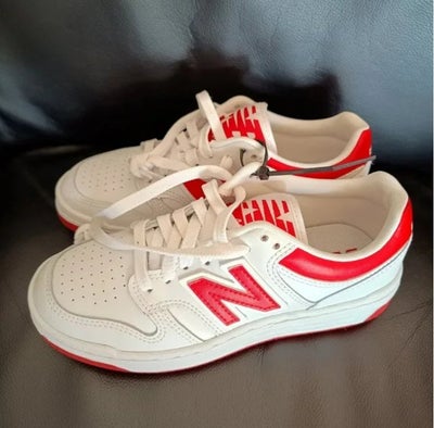 Sneakers, str. 35,5, NEW BALANCE HEL NY,  HVID OG RØD,  ORTHOLITE,  Ubrugt, NY FLOT ROBUST MODEL SKO