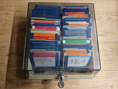 Andet, Anden konsol, Disketteboks #3 fyldt med 3.5" disketter, 


Disketteboks 3#5 med 3.5" diskette