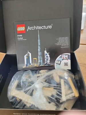 Lego Architecture, 21052, Lego architecture, Dubai, samlet en gang og stået til pynt, æske og samlev