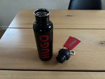NY Hugo Boss 750ml vandflaske, Hugo Boss, NY Hugo Boss vandflaske / drikkedunk sælges (gave jeg ikke