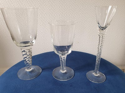 Glas, Drikkeglas, Holmegaard Amager glas, Har tre størrelser:
Ølglas (h22 cm) - 12 stk.
Vinglas (h18