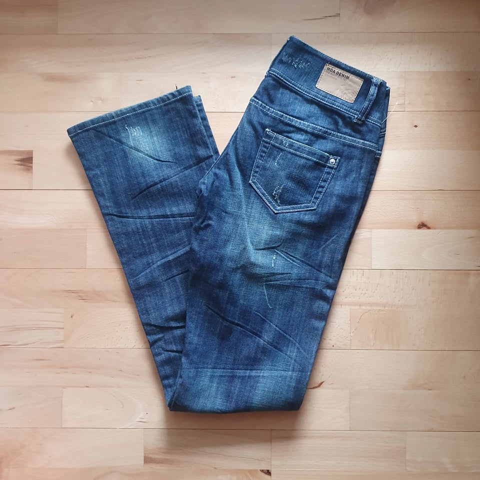 Jeans, MDA, str. 28