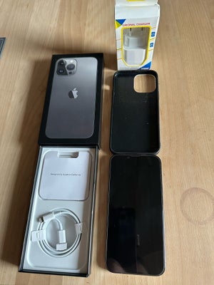 iPhone 13 Pro Max, 128 GB, grå, Perfekt, Flot iPhone uden ridser og med panserglas på. Batterikapaci