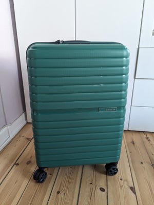 Kuffert, Travelite, b: 45 l: 26 h: 66, Super lækker grøn Travelite Trient kvalitets kuffert.
Er aldr