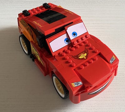 Lego Cars, Lightning McQueen, LEGO Cars 8484 - Ultimate Build Lightning McQueen er en del af kategor
