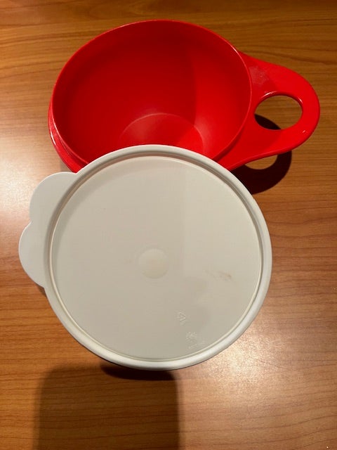 Tupperware låg