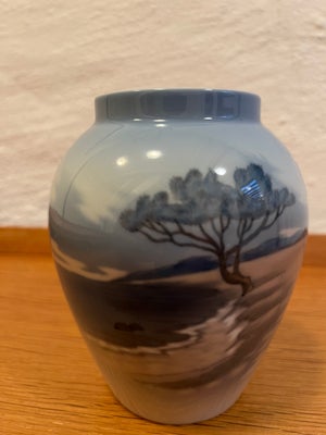 Porcelæn, Vase, Lyngby porcelæn, Smuk lille vase fra Lyngby Porcelæn. 12,5 cm høj. Copenhagen Denmar