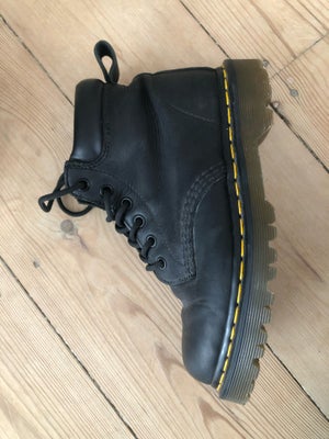 Støvler, str. 38, Dr. Martens,  Ubrugt, Fast pris
Brugt kun et enkel gang. 
Kan sendes, eller afhent