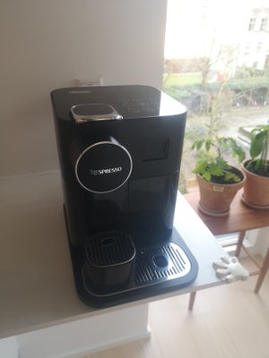 Kaffemaskine, Nespresso, Nespresso Gran Lattisima Black

Supergod kaffemaskine til kapsler og med mæ