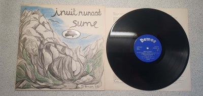LP, Sume, Inuit Nunaat, Rock, Original LP fra 1974, med inner pose med lyric på både dansk og grønla