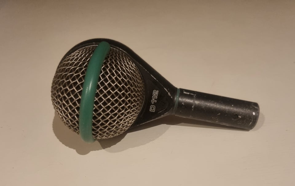 Storetromme mikrofon, AKG 112