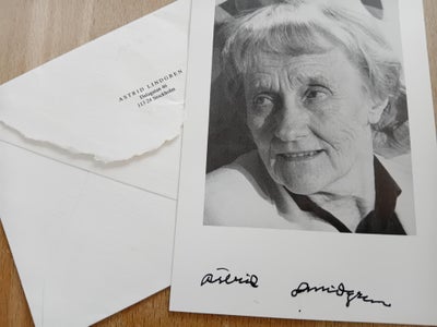 Autografer, Astrid Lindgren. Signeret foto af Astrid Lindgren med kuvert sendt direkte fra Astrid Li