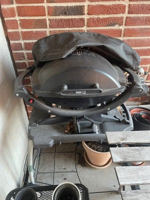 Gasgrill, Weber, Gas grill.

Stopped working and not sure why. Therefore very cheap price.