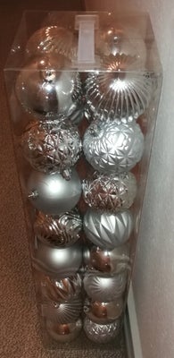Julekugler, Sølv, 8 cm, 32 stk
Ubrugt

Kan sendes på købers regning og ansvar, købes dermed ubeset.
