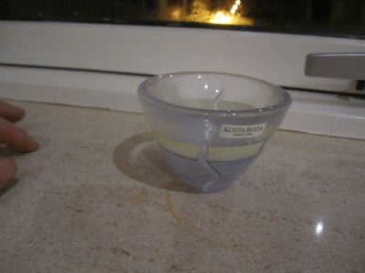 Glas, skål, Kosta Boda, Glas, skål, Kosta Boda

8x6

Sender mest med gls. op til 1 kg forsikret for 