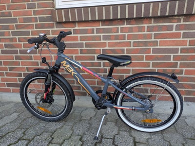 Drengecykel, mountainbike, MBK, MUD XPs, 20 tommer hjul, 3 gear, stelnr. WMB70122M, 

Ny serviceret 