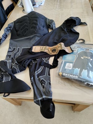 Udklædningstøj, Batman, Super fin Batman kostume str. 140, ikke brugt meget