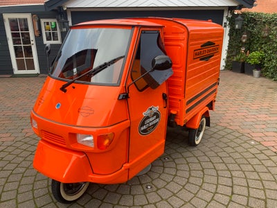 Piaggio Tuk Tuk, 2008, 5400 km, Orange, “””””””””””Piaggio Tuk tuk, 2008, 5400 “”””””””””””””

“””””