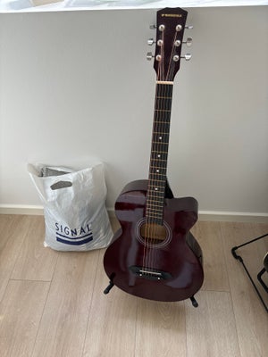 Andet, andet mærke Norfolk, Helt basic akustisk guitar til begyndere
Sælges 250kr inkl stativ 