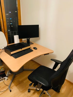 Skrive-/computerbord, b: 100 d: 100, Selling electronic adjustable ergonomic desk in a good conditio