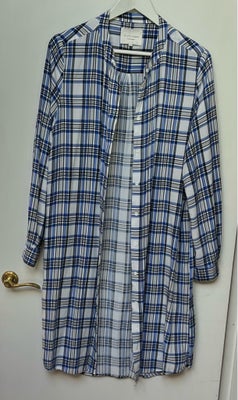 Skjortekjole, Lollys Laundry , str. M, Smart skjorte/kjole med lange ærmer, rund halsudskæring med k