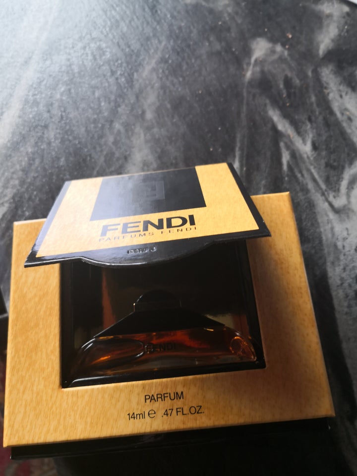 Dameparfume, Fendi