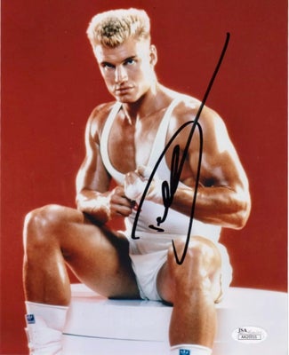 Autografer, Dolph Lundgren, Foto signeret af Dolph Lundgren.
“Ivan Drago”

Fotoet måler 25x20

Certi