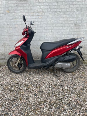 Honda Honda Nsc Vision, 2015, 13500 km, Rød, Jeg sælger hermed denne super fine Honda scooter.
Scoot