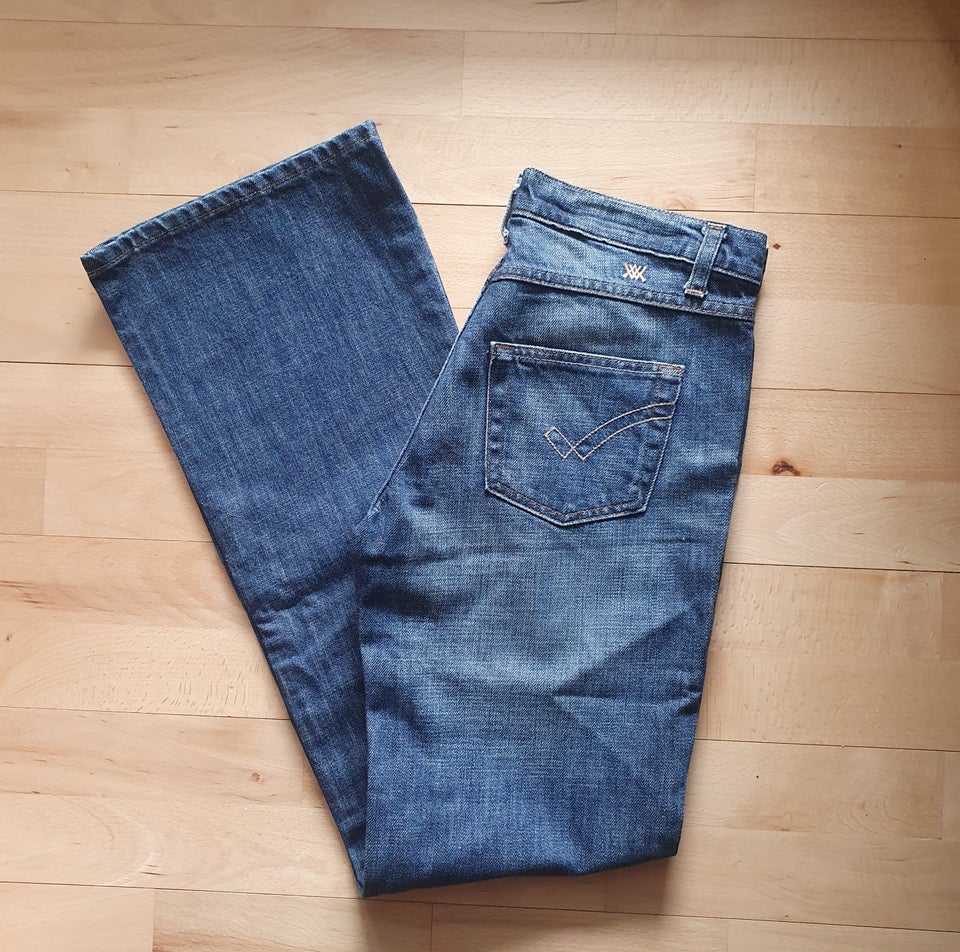 Jeans, Which, str. 28