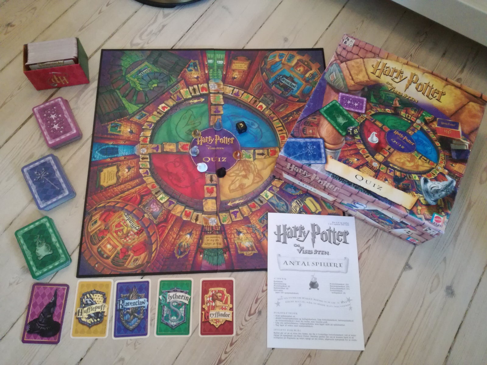 Mangle knude bredde Harry Potter og De Vises Sten Quiz, Familiespil, brætspil – dba.dk – Køb og  Salg af Nyt og Brugt