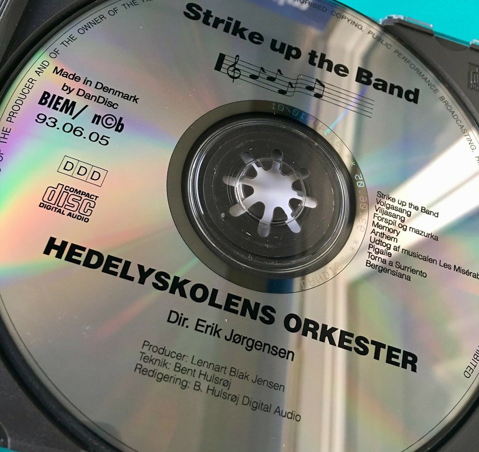 Hedelyskolens Orkester: Strike up the Band, andet