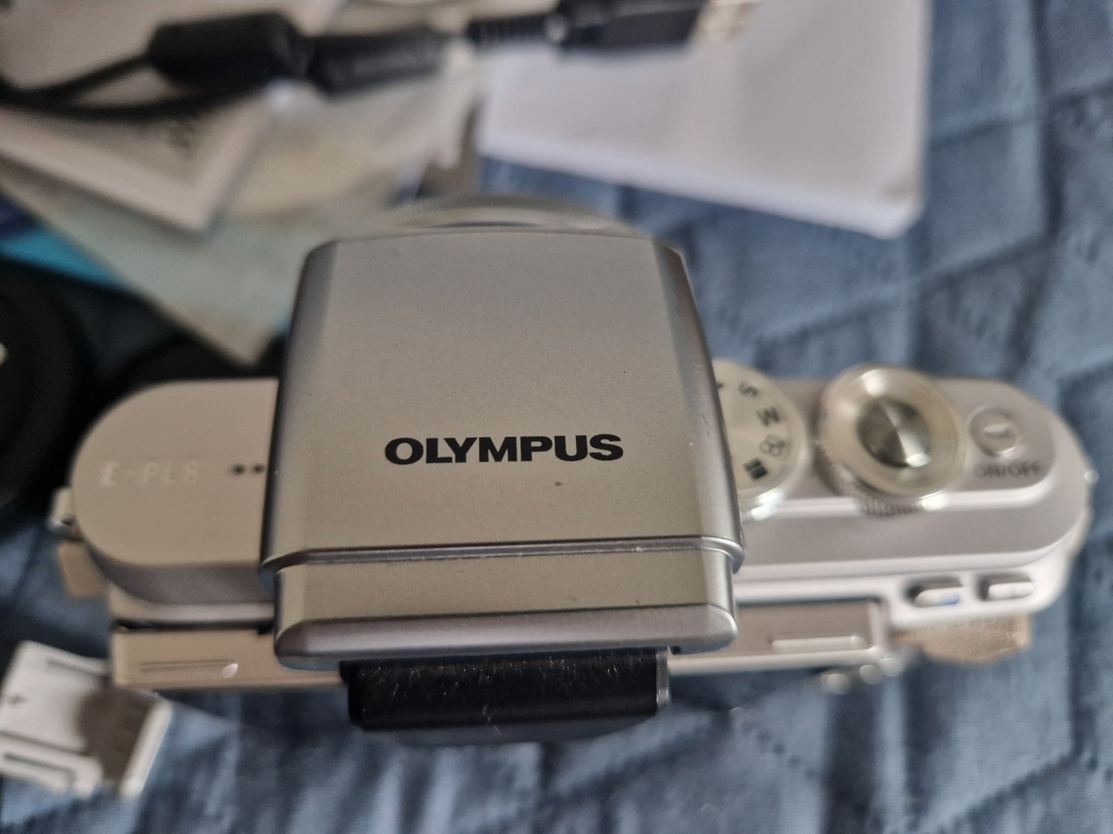 Olympus Reserveret PEN E-PL8, 16 megapixels, (14-42) x