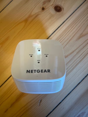 Repeater, wireless, Netgear, God, Fin lille repeater fra netgear - virker perfekt.