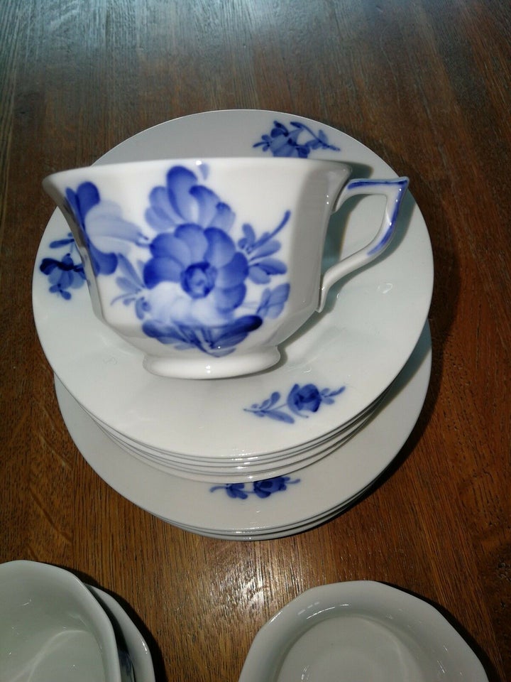 Porcelæn, Kaffe kop kantet, Blå blomst Royal Copenhagen