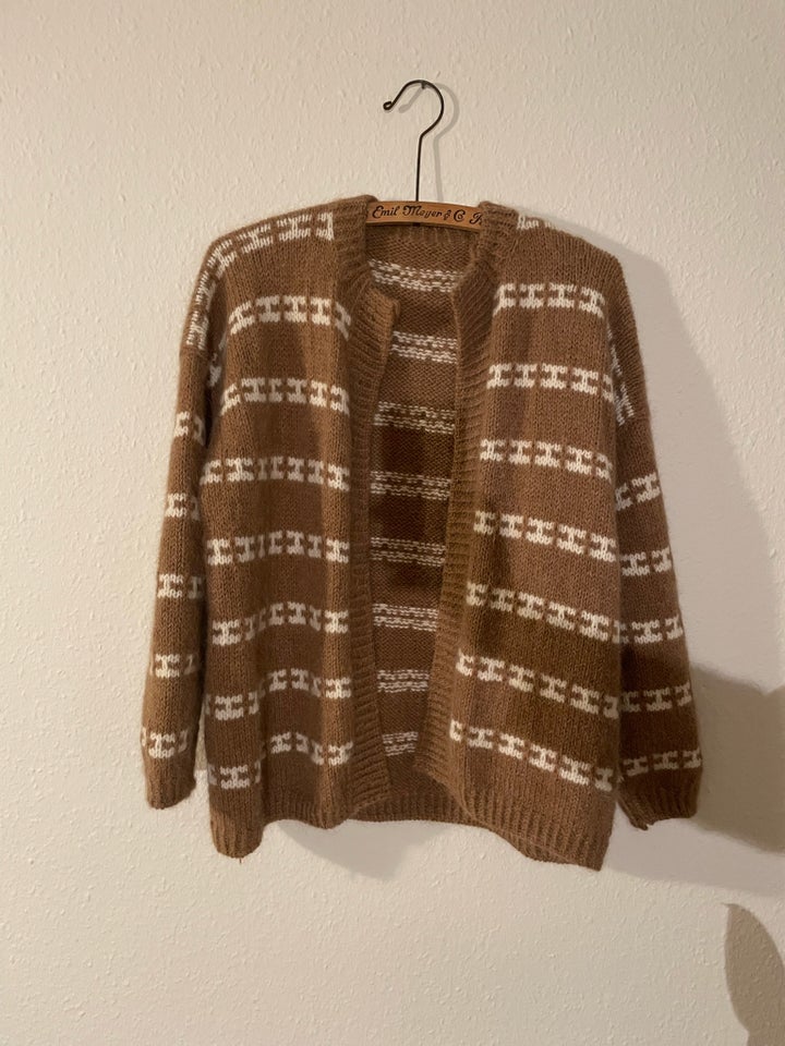 Cardigan, Anne Ventzel, str. 36