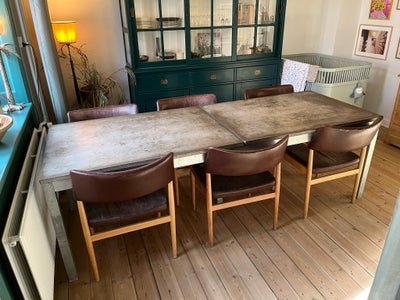 Spisebord, Beton & svejset stål, Svendestykke, b: 85 l: 238, Råt, tungt spisebord bestående af svejs