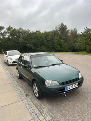 Toyota Starlet, 1,3 XLi, Benzin, 1997, km 300000, grønmetal, nysynet, ABS, airbag, 3-dørs, centrallå