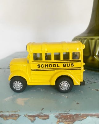 Bil bus, Gul skolebus: 25 kr 